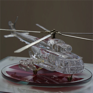 макет  вертолета из хрусталя и посеребренной бронзы 