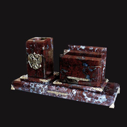 Письменный набор из яшмы с накладками декорами из позолоченной бронзы