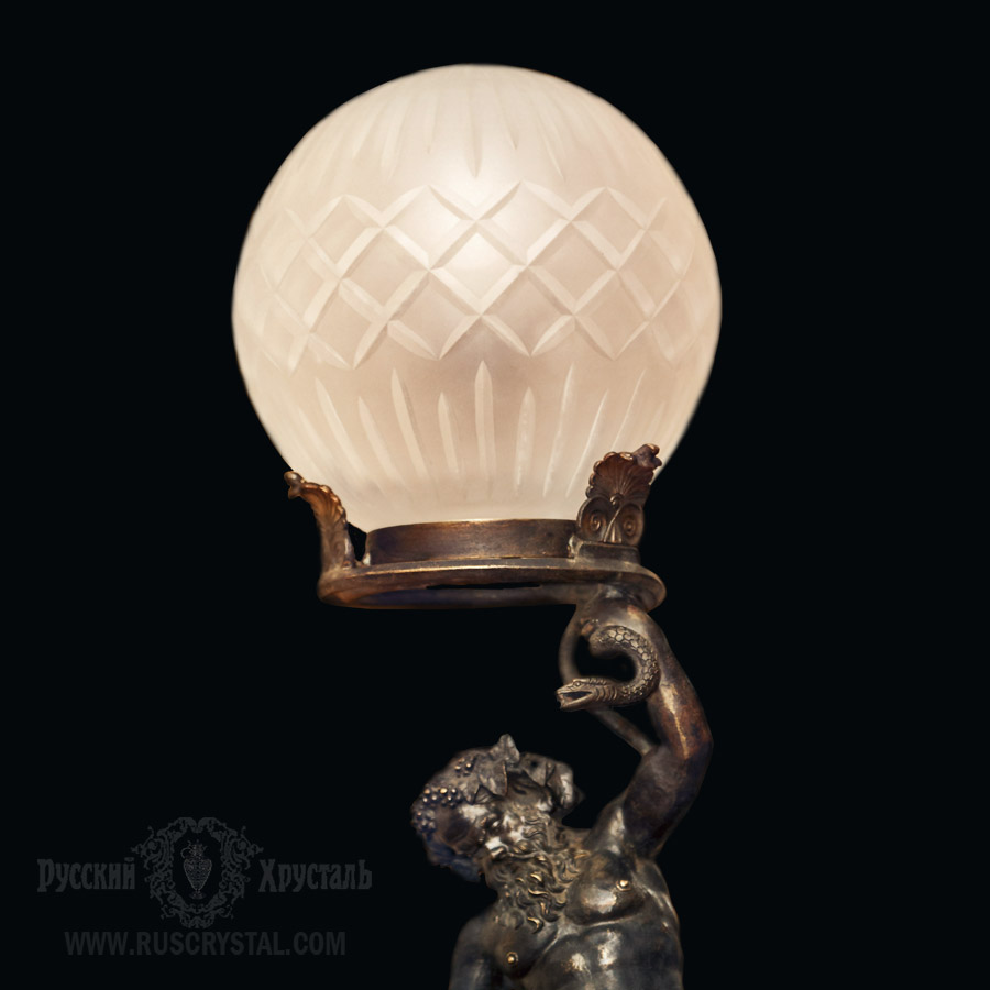 хрустальный плфон рассеиватель изготовлен  по согласованному эскизу  для  бронзовой скульптуры основания светильника