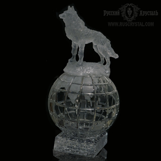 художественное литье  стекла и хрусталя  композиция Хрустальный Волк