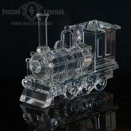 корпоративный подарок железнолорожникам Хрустальный паровоз выполнен из большого количества кристаллов бариевого хрусталя Производство хрустальных макетов техники