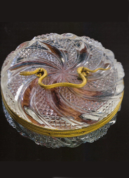 шкатулка с ручкой в форме змеи  хрусталь Императорский стекольный завод  1820 год