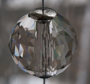 подвесной хрустальный граненый шар с арматурой из блестящего никеля